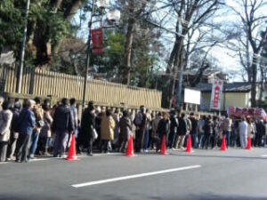 つきのみや神社1月1日の様子